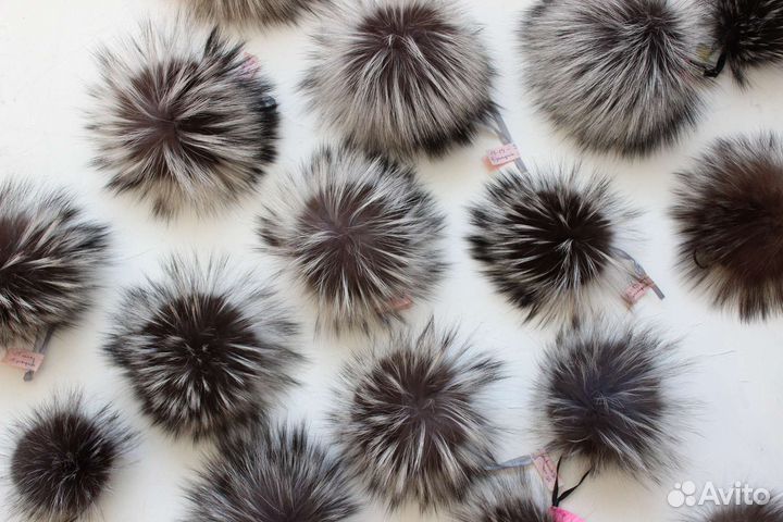 Меховой помпон Чернобурка