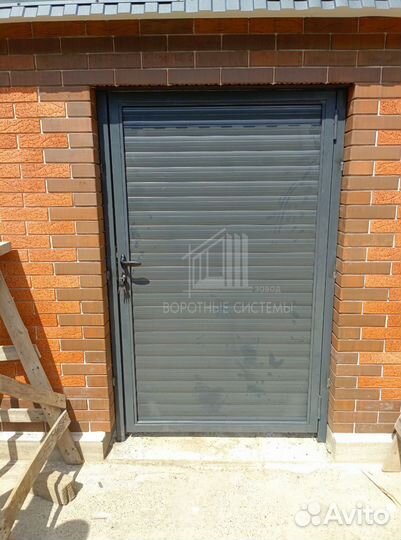 Роллетные ворота с калиткой