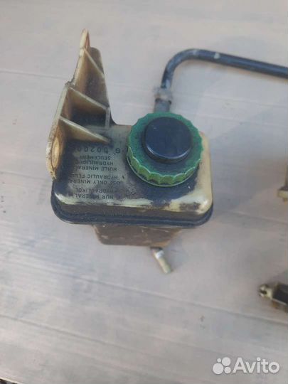 Бачок гур на ауди 80 б3, б4