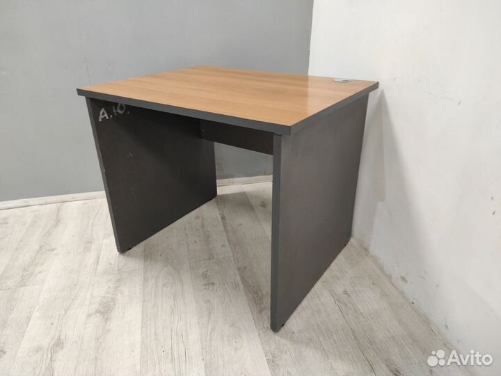 Стол письменный б/у стратегия (шатура) 03438