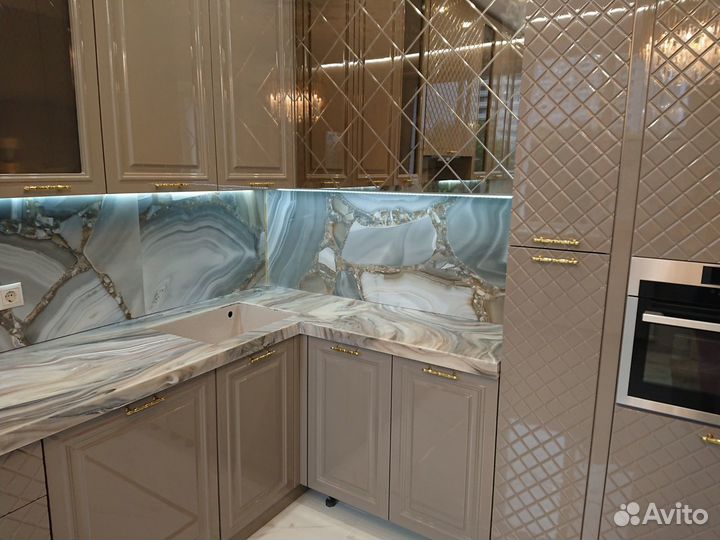 Столешница из искусственного камня оникса