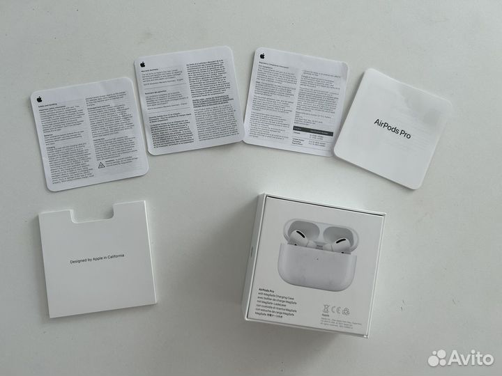 Коробка от airpods pro