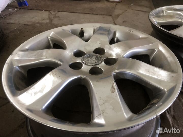 Заводские литые диски на toyota camry