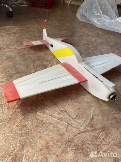 Радиоуправляемый самолет