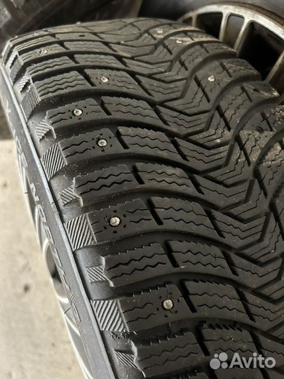 Michelin X-Ice North 3 235/55 R17