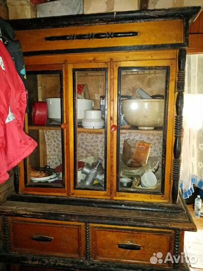 Антикварный буфет