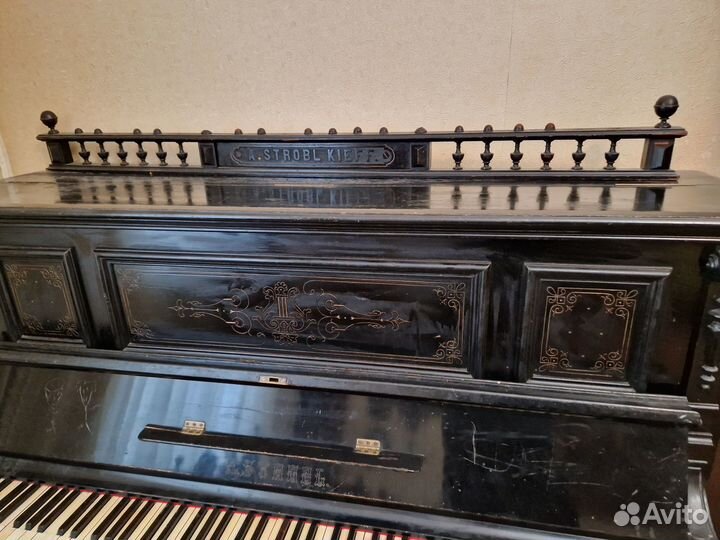 Пианино антикварное