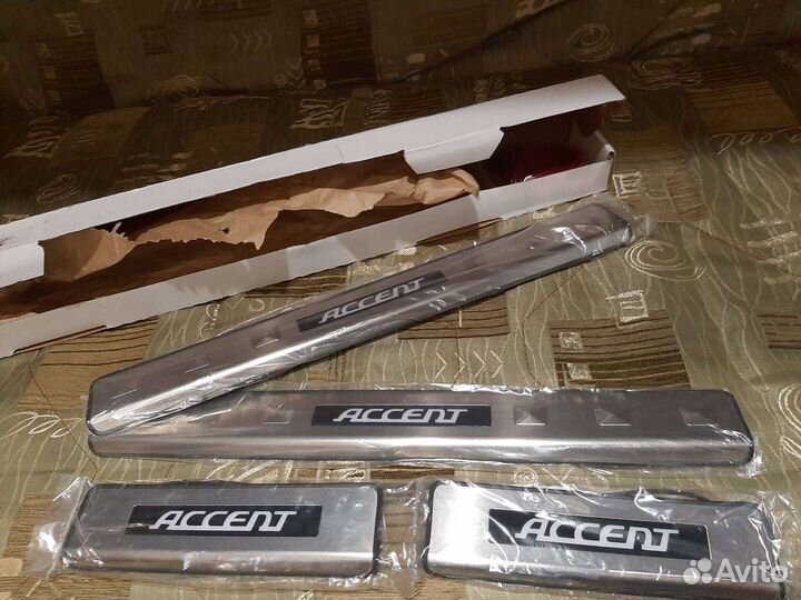 Накладки на пороги hyundai accent