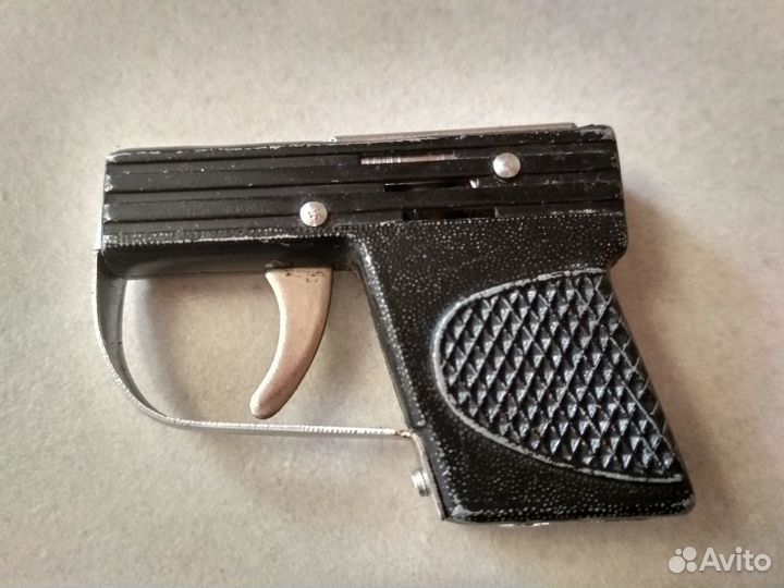 Зажигалка пистолет бензиновая Япония 70 годы