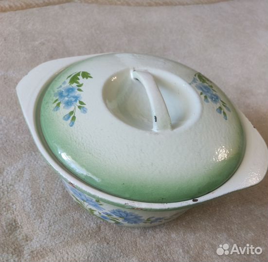 Кастрюля чугунная эмалированная СССР