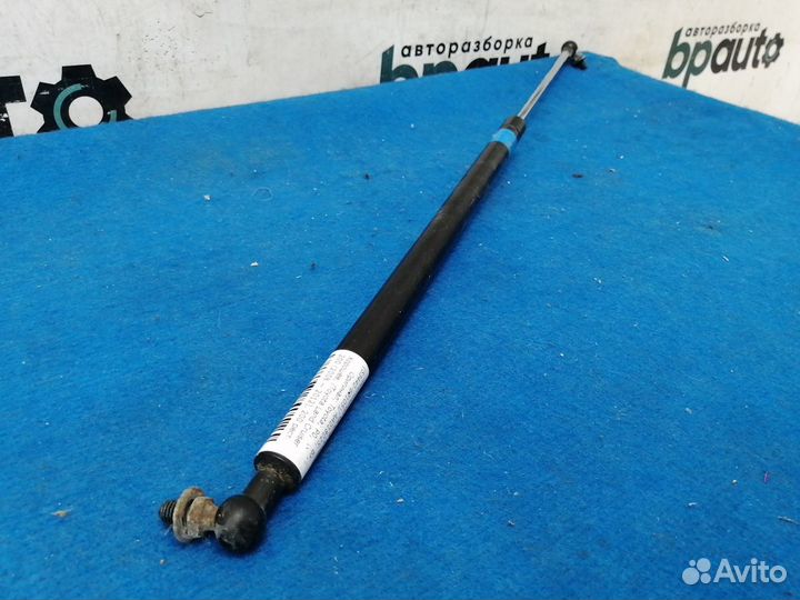 Амортизатор капота правый 53440-69105 Toyota Land