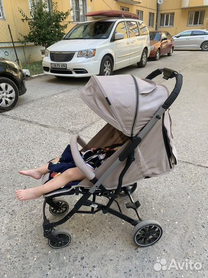 Прогулочная коляска Luxmom