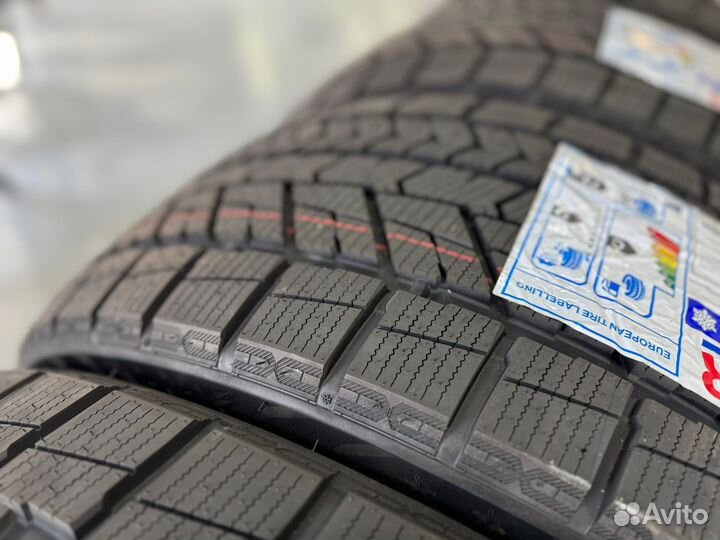 Unistar Ice Protection 285/35 R21 и 325/30 R21 105H