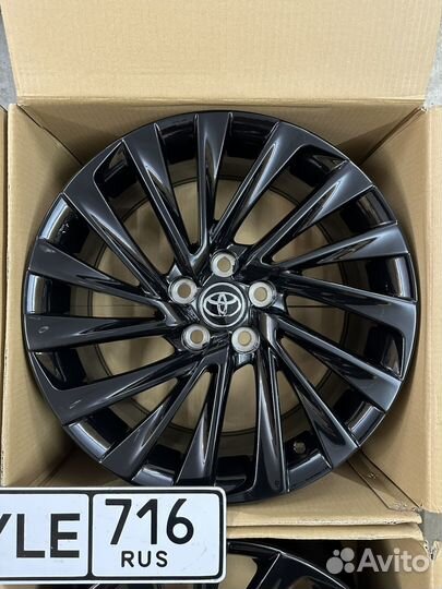 Toyota P18 5/114,3 black