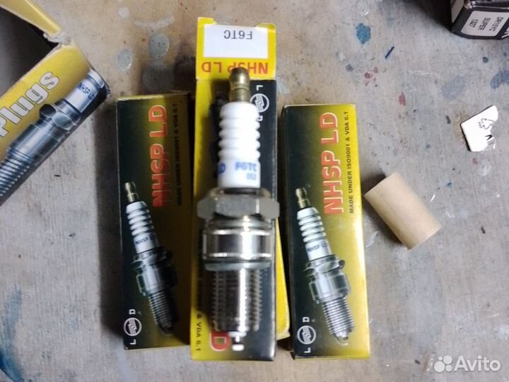 Свеча зажигания F6TC