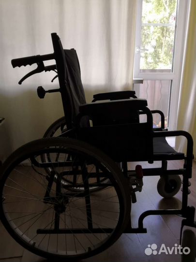 Инвалидная коляска складная бу