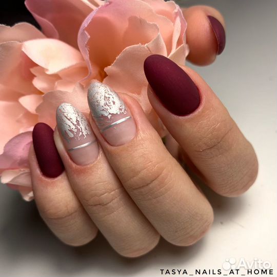 Маникюр с покрытием гель-лак