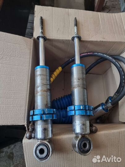 Амортизаторы передние Nissan Navara Pathfinder