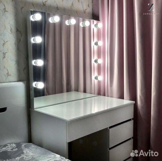 Гримёрное зеркало Infinity + столик