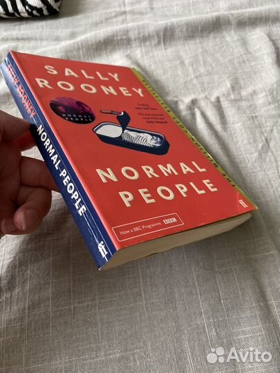 Книга на английском: Sally rooney - normal people