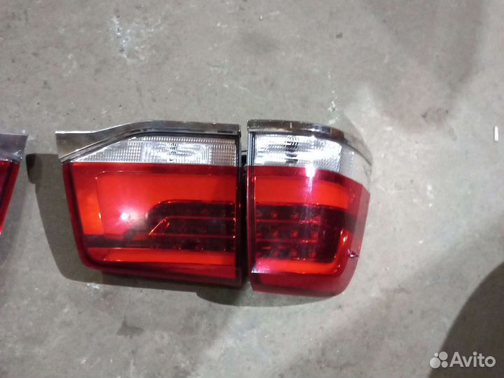 Фонари Toyota Land Cruiser 200 2016