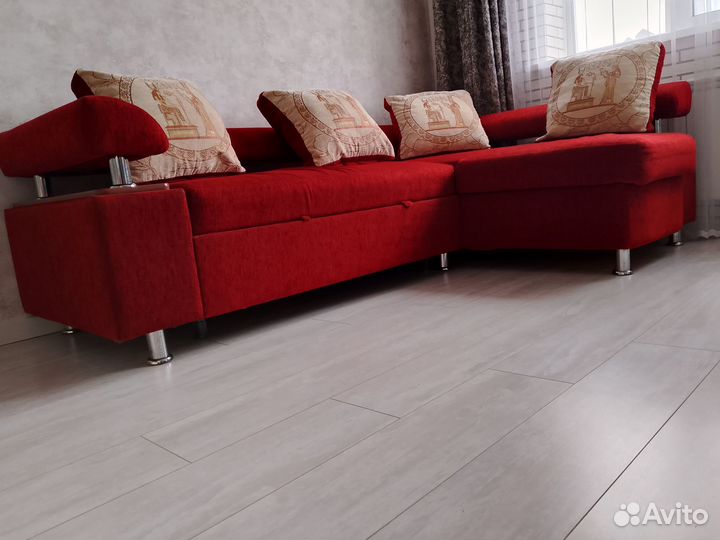 Диван 2,4*1,6м