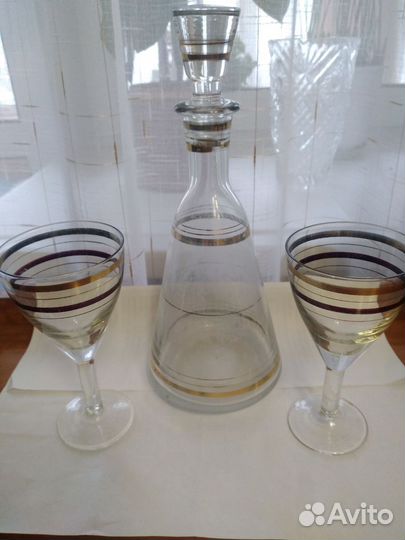Графин и фужеры