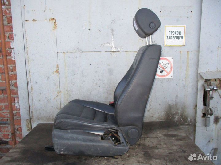 Сиденье переднее левое VW Touareg 1 (7L)