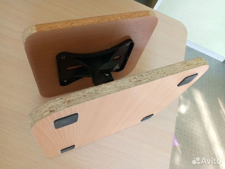 Подставка под студийный монитор