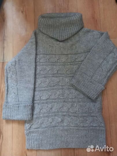 Вязаный свитер