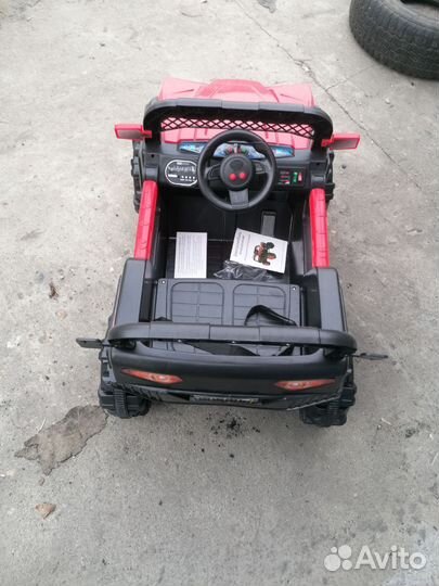 Детский электромобиль