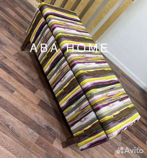 Банкетка в прихожую дерево