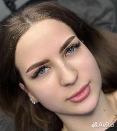 Перманентный макияж бровей губ и век татуаж