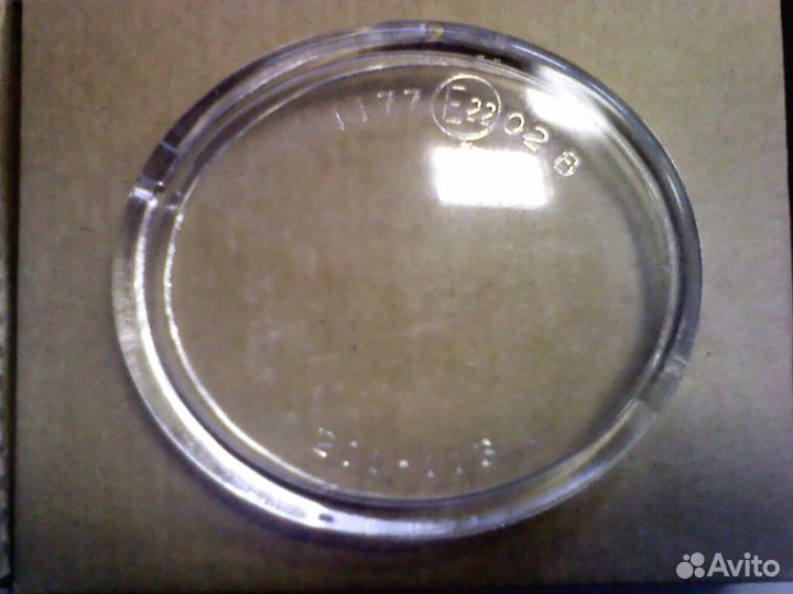 Стекло противотуманной фары Renault Espace правое