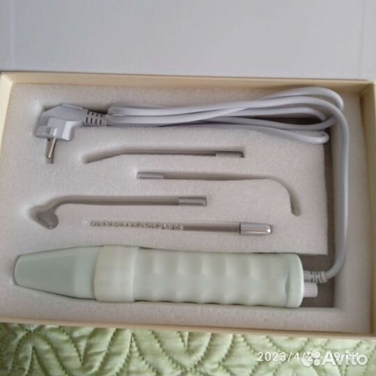 Аппарат для массажа лица и головы