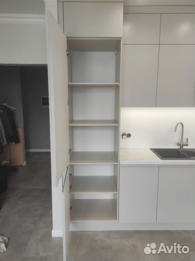 Кухня угловая современный дизайн на заказ