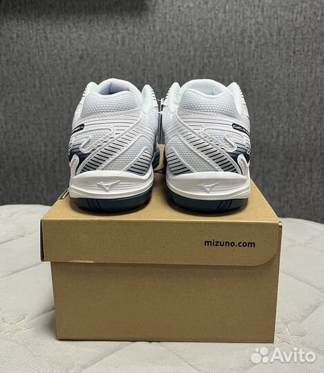 Волейбольные кроссовки mozuno cyclone speed 4