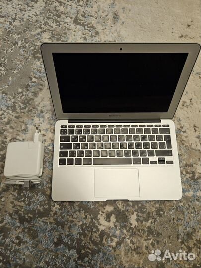 Apple macbook air 2011