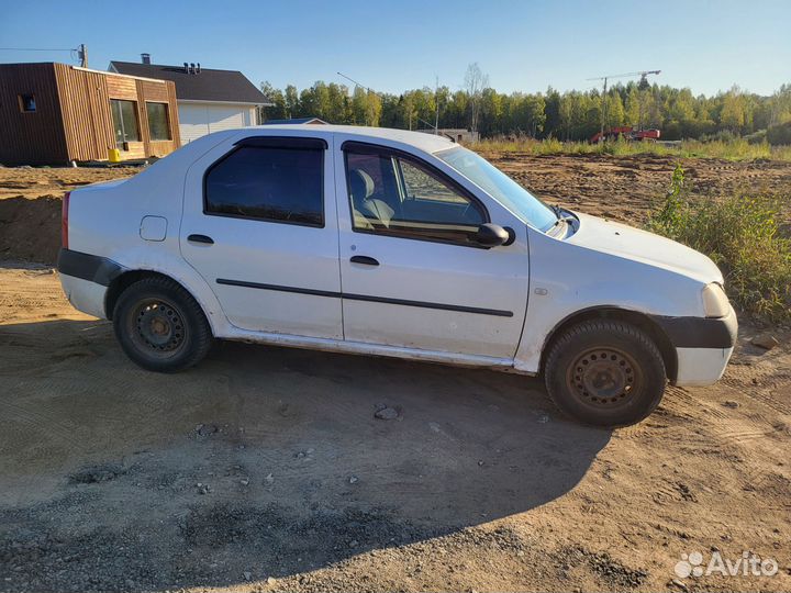 Автомобиль. Рено Логан