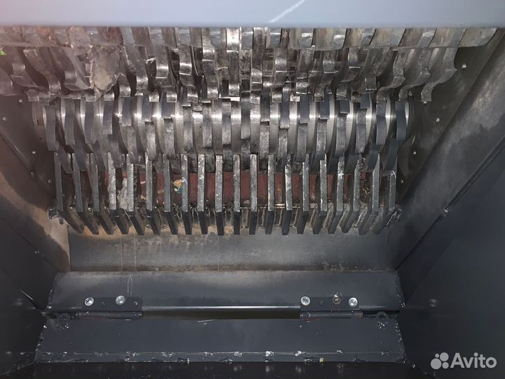 Шредер для пластика, стекла, резины, дерева