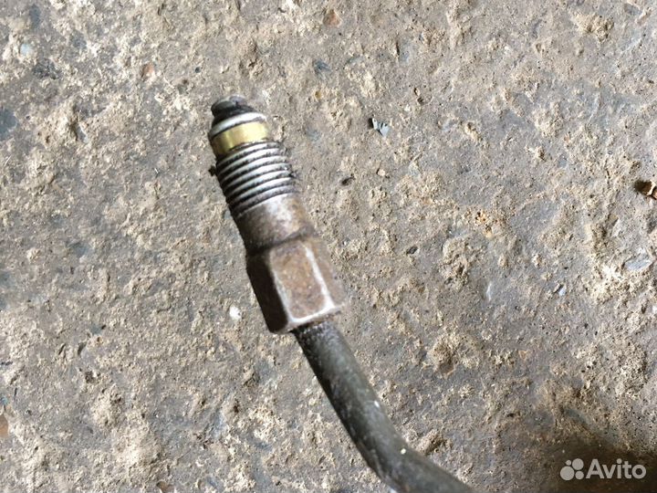 Nissan primera p12 Трубка гура