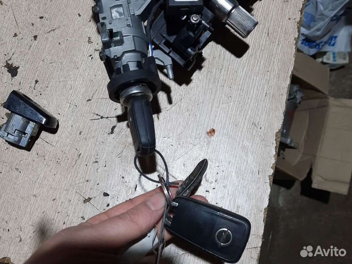 Замок зажигания Opel astra j