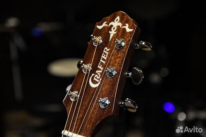 Акустическая гитара Crafter + Комплект