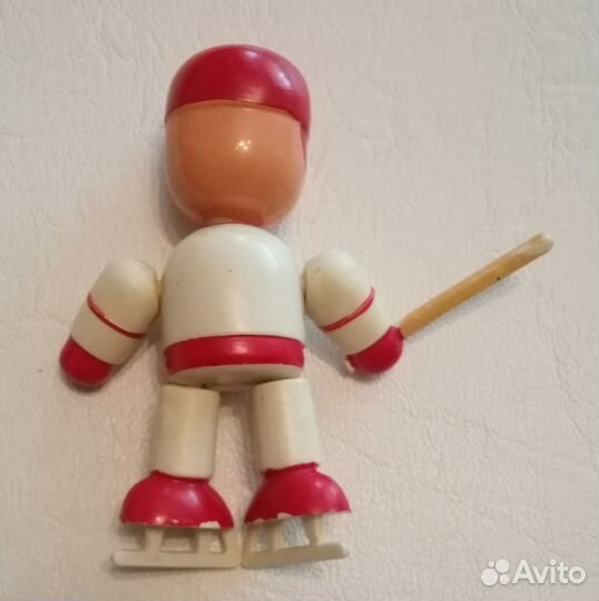 Хоккеист деревянный сувенир СССР