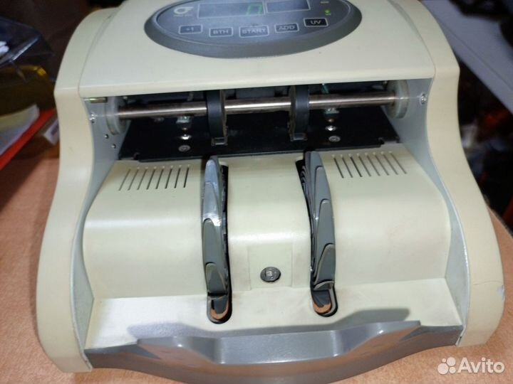 Счётчик банкнот Pro-40U Neo