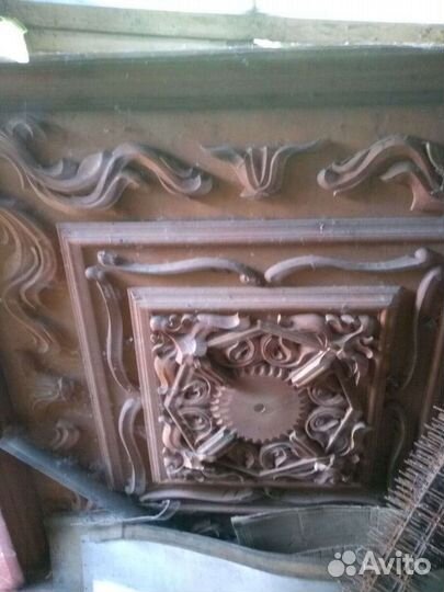 Деревянное резное панно