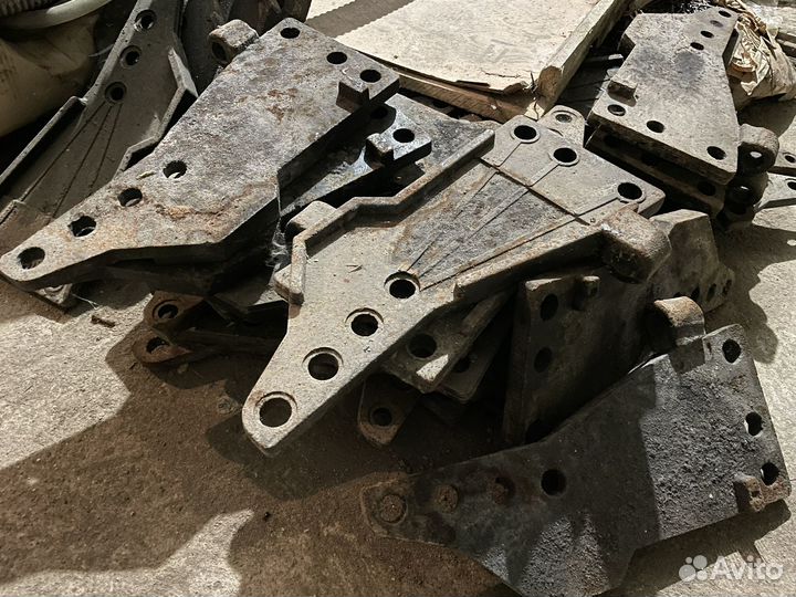 Стойка плуга пле 31.301 (литая)