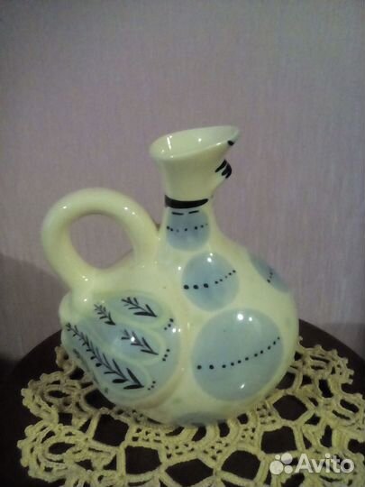 Глиняный кувшин