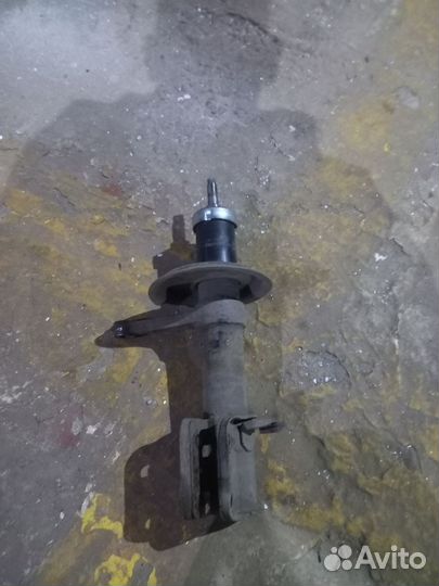 Стойка правая