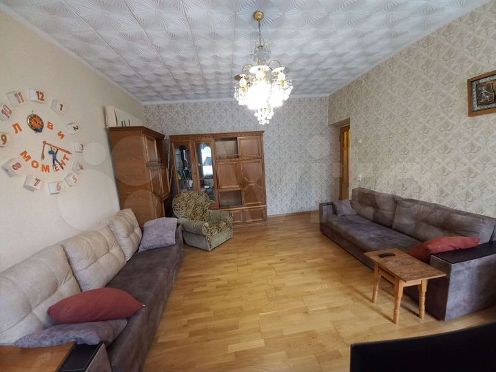3-к. квартира, 75 м², 1/2 эт.